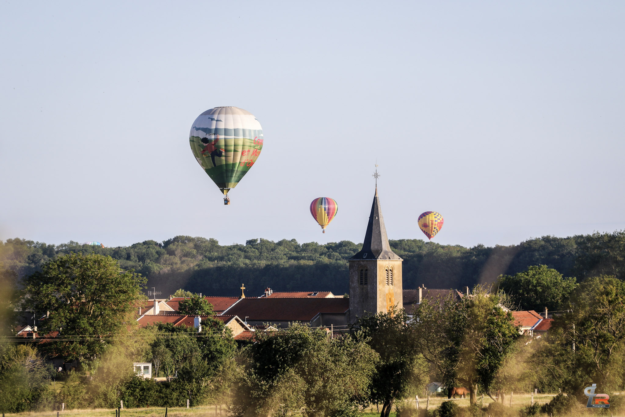 Balloonists looking for accommodation