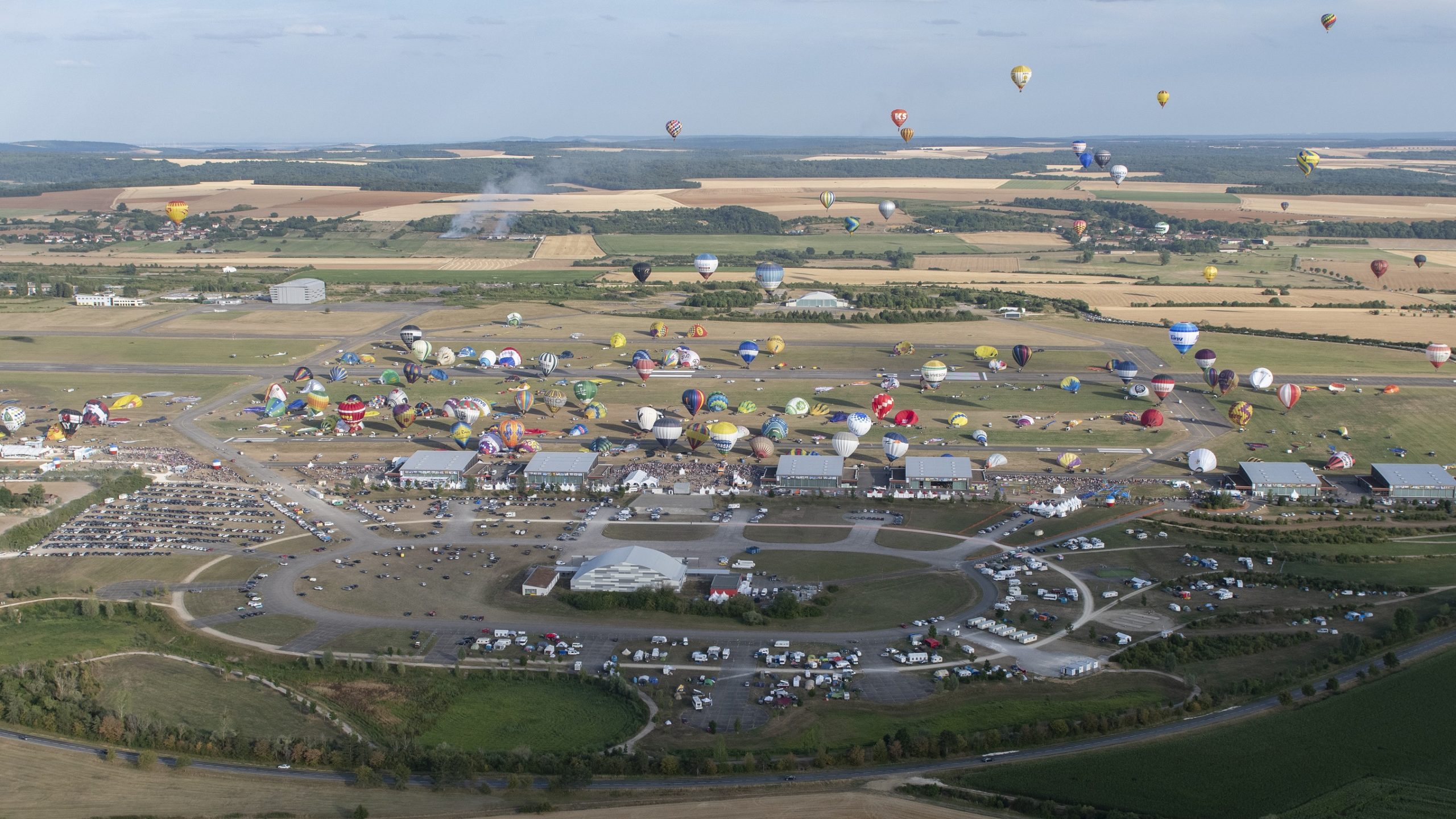 The activity does not weaken on the airfield of Chambley